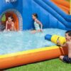 Pripučiama žaidimų aikštelė „Mega Park“, 551 x 502 x 265 cm, „Bestway 53377“.