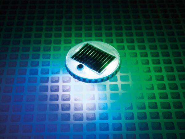 Plaukiojanti saulės energija varoma LED lempa INTEX 28695